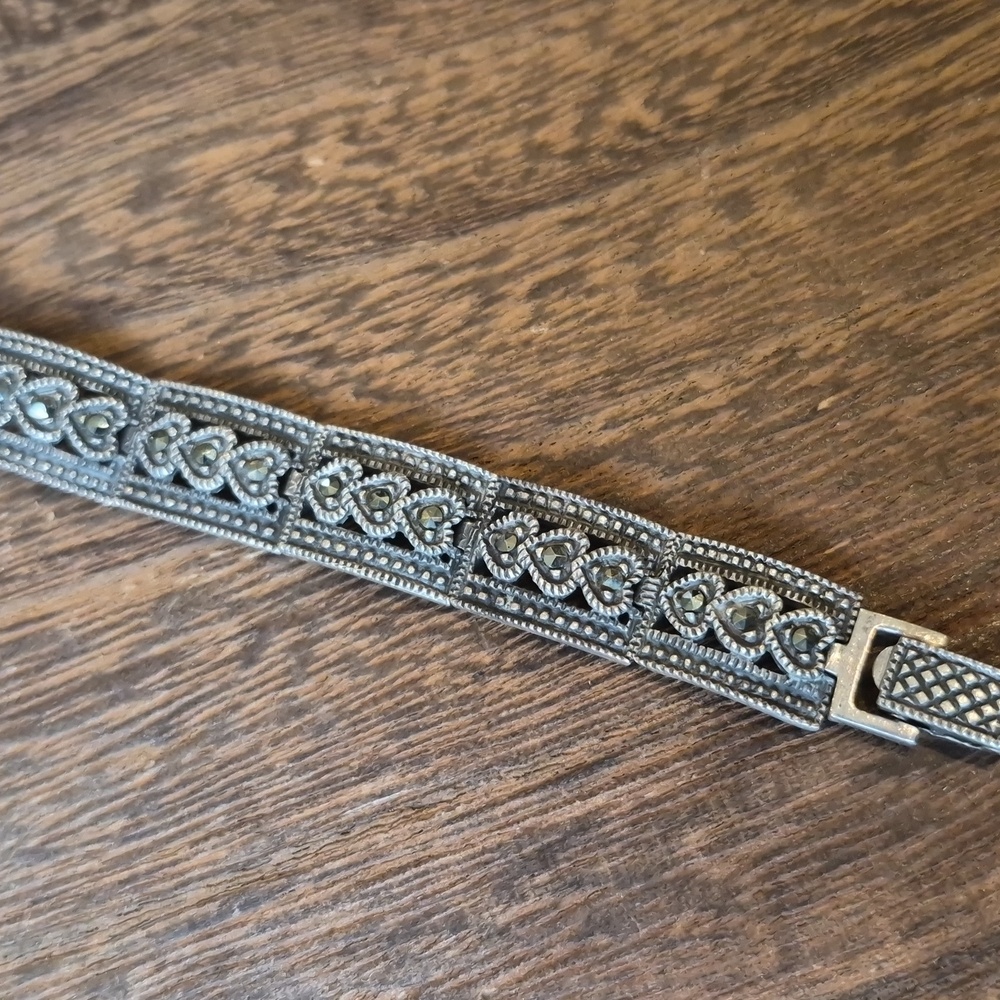 Vintage 925 Marcasite Heart Detail Chain Link Round Face Watch New Battery - Picture 5 of 12